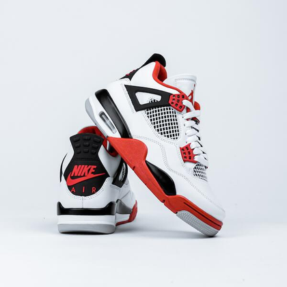 Air Jordan 4
