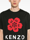 Détail du motif Boke Flower sur t-shirt Kenzo