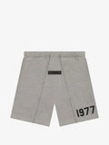 Fear Of God Short Essentials 1977 Grey short gris au style streetwear minimaliste